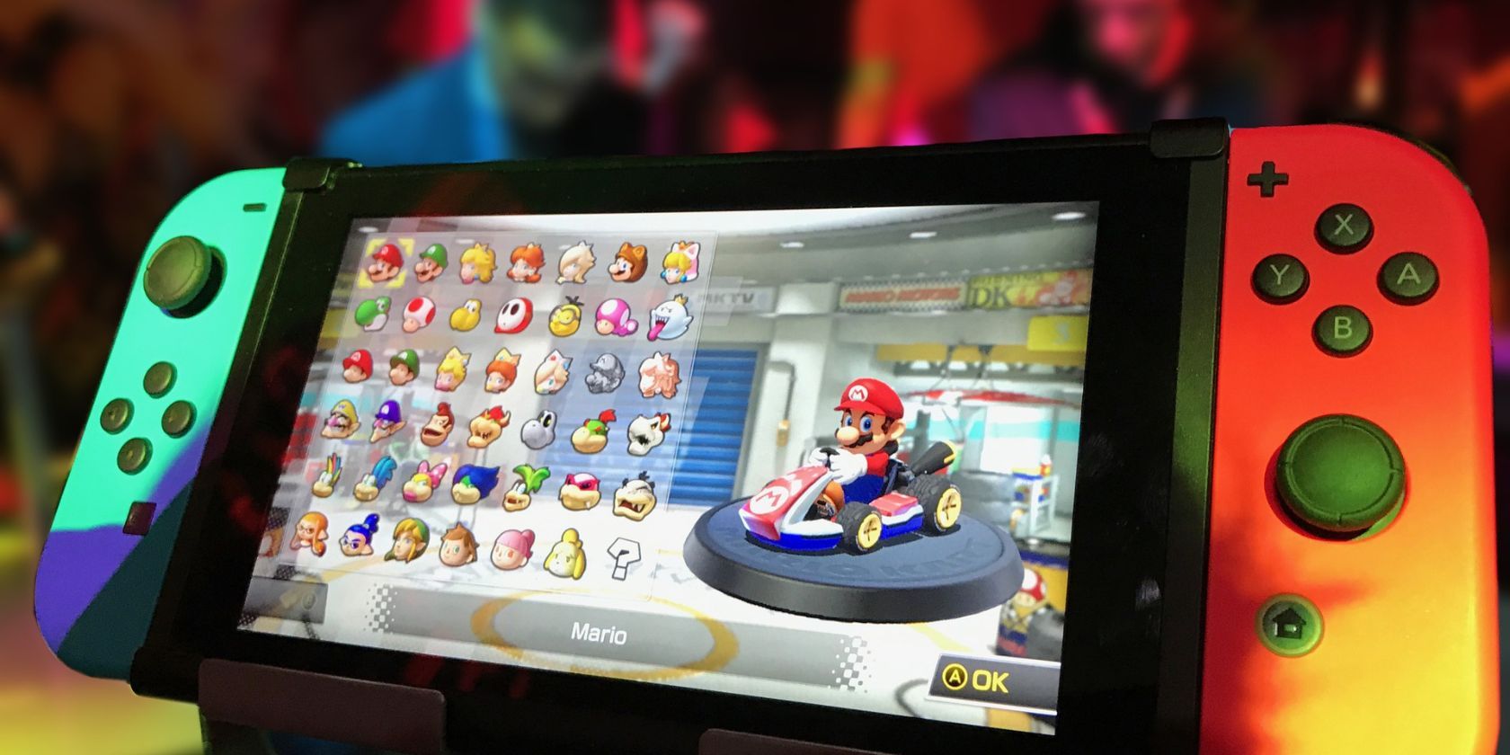 A Nintendo Switch مع لعبة Mario Kart مفتوحة 