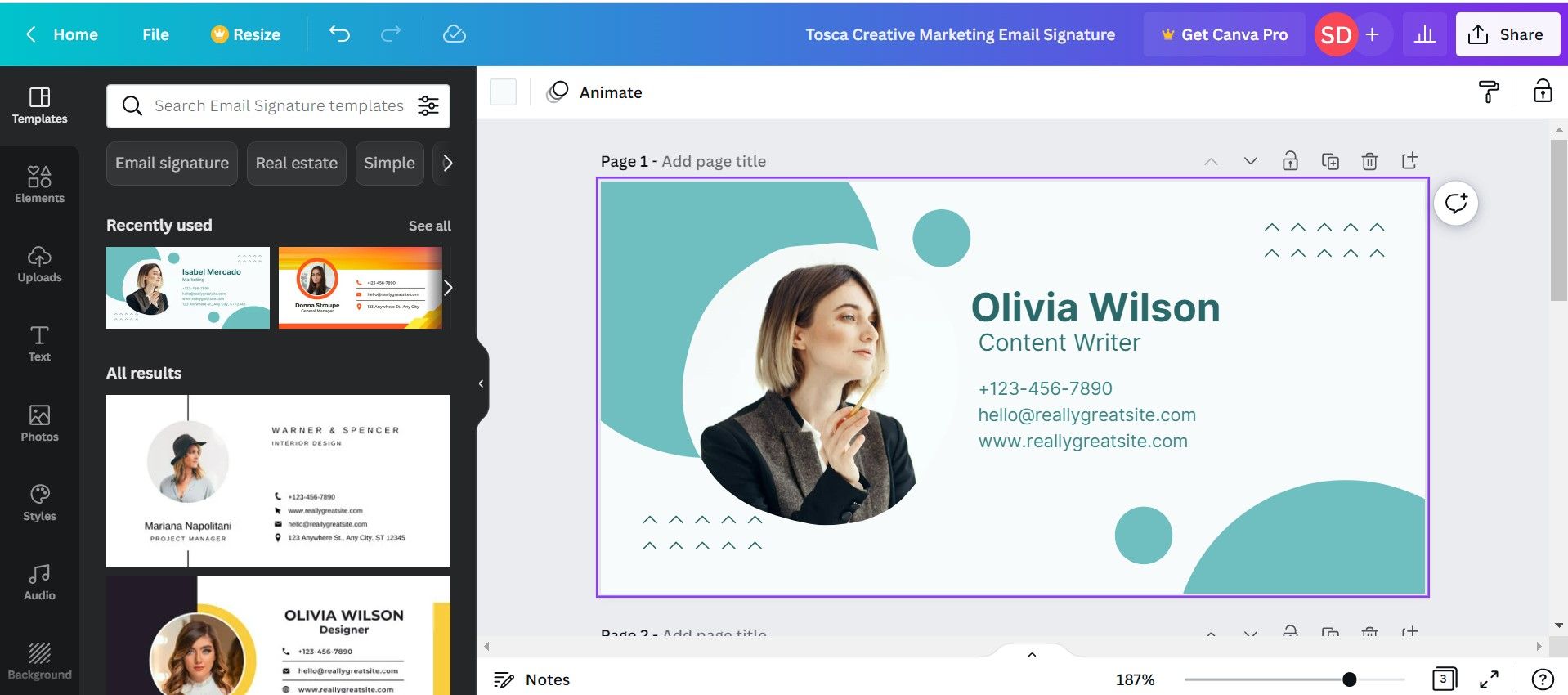 menambahkan detail profesional ke template tanda tangan email di canva