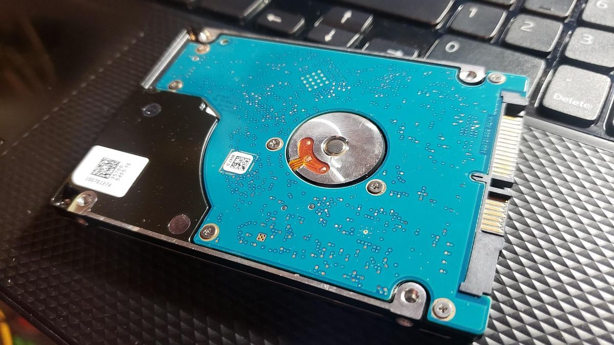 Hard disk drive