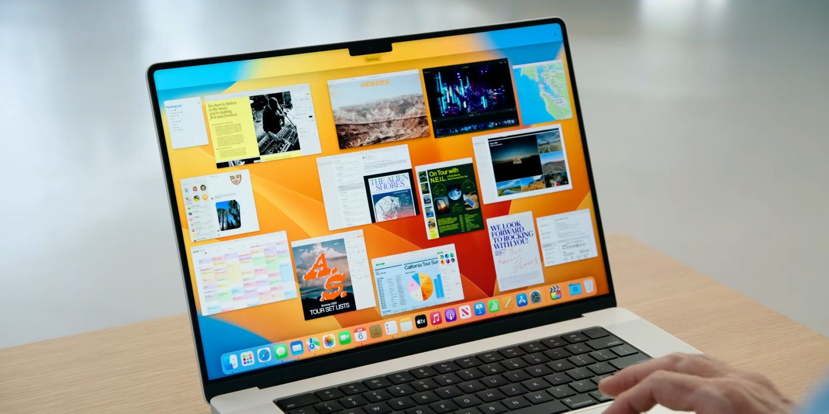 Demonstrasi macOS Ventura di MacBook Pro