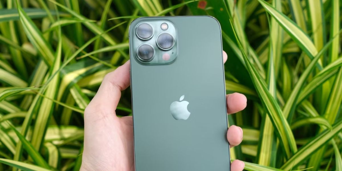 iphone 13 pro max alpine green